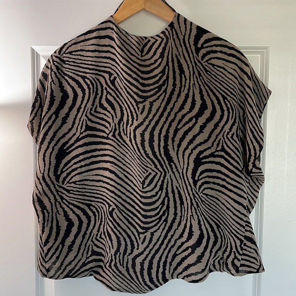 Forever 21 Kimono Cropped Top - Picture 3 of 14